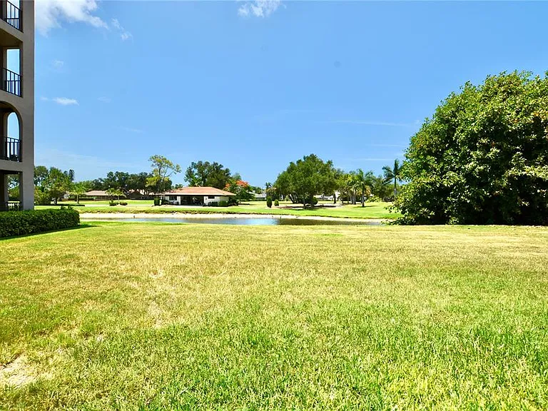 6150 Gulfport Blvd S — Photo 45