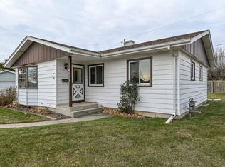 8536 18th Ave, Kenosha, WI 53143