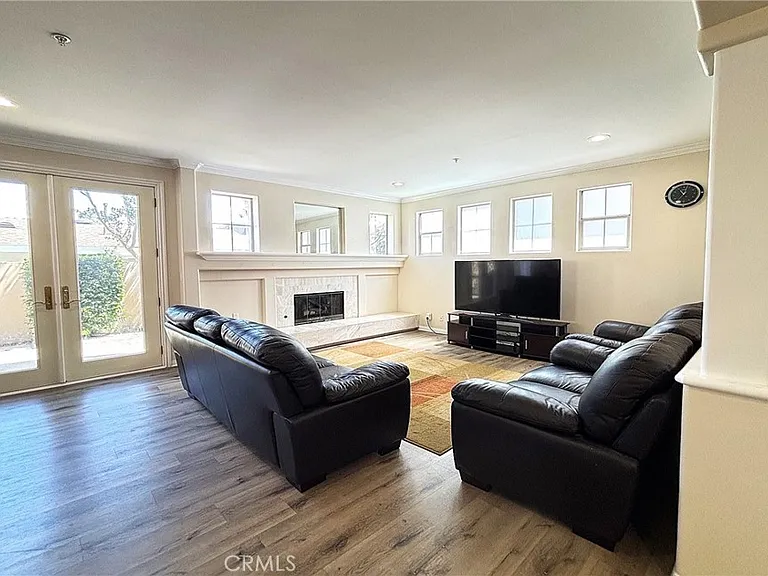 2211 Dufour Ave #B — Photo 5