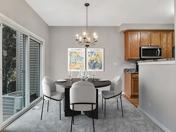 3rd image of 914 Kings Canyon Dr #4