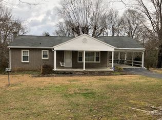 604 E Ridgecrest Dr, Kingston, TN 37763