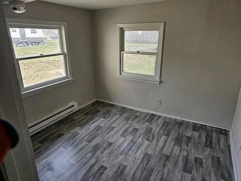 401 E Main St — Photo 2