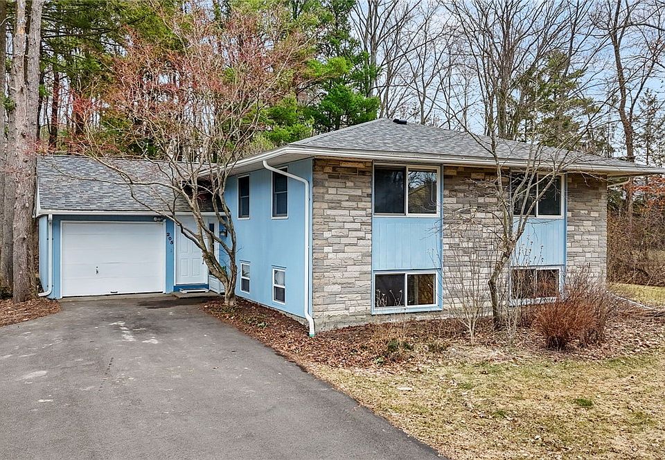 1st image of 205 Salem Dr
