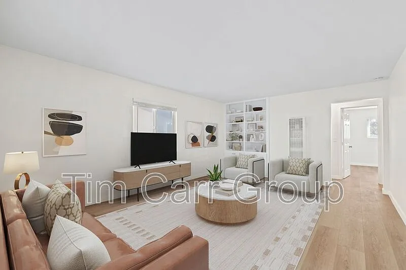 2 bed, 1.0 bath, 788 sqft, $2,850 — Photo 3