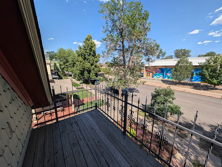 2929 Curtis St #B — Photo 31