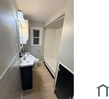 3 bed, $2,050 — Photo 4