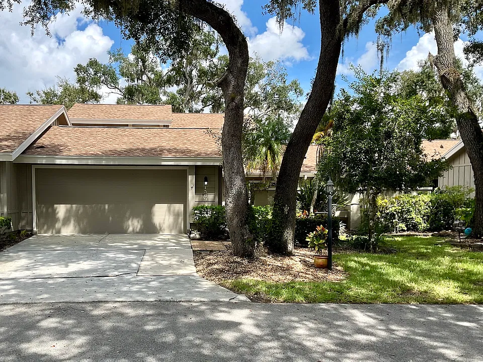 4569 Forest Wood Trl
