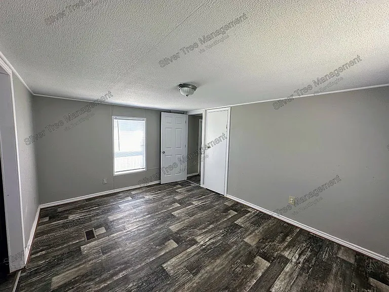 266 Lark Meadow Dr #B — Photo 4
