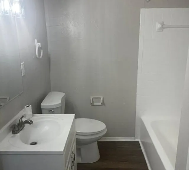 566 Glenwood Ave #5 — Photo 9