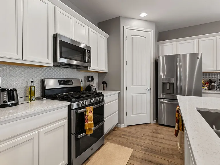 3859 E Welton Ln — Photo 10