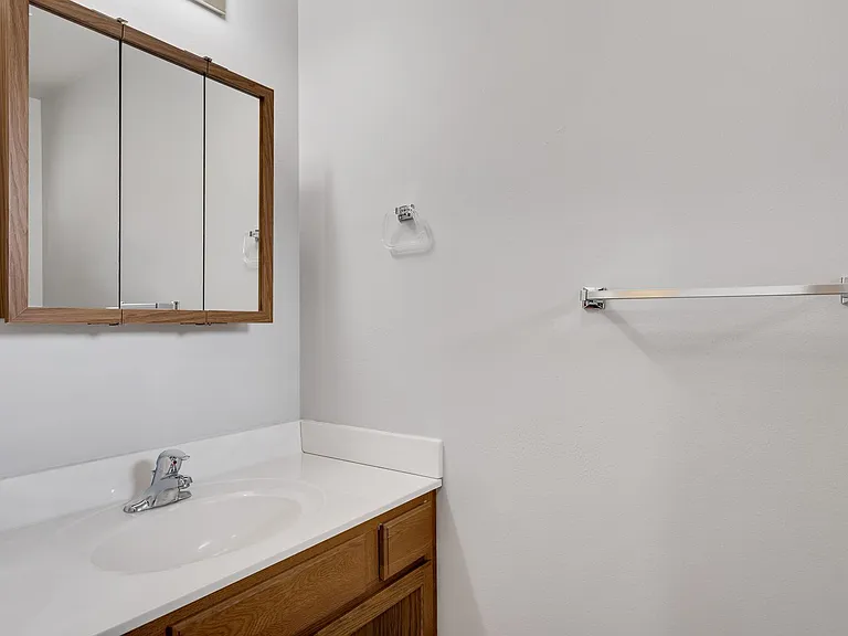 1208 Eastwood St — Photo 13