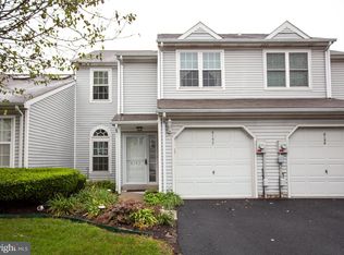 6152 Spring Knoll Dr, Harrisburg, PA 17111