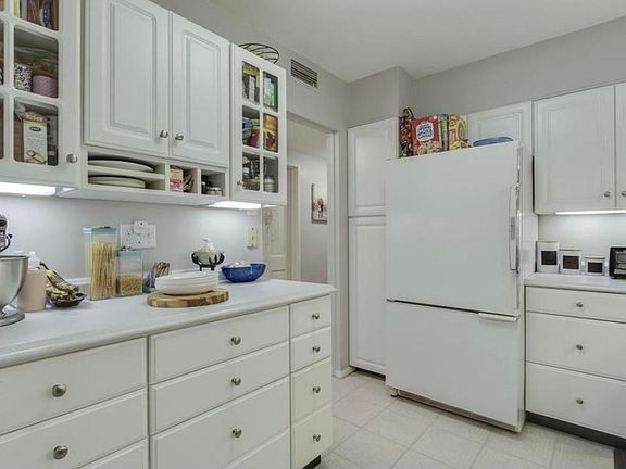 4th image of 1400 Kenesaw Ave APT 11M