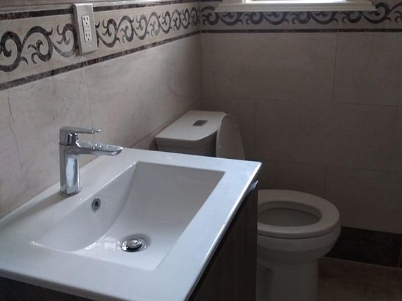 3rd image of 551 S 11th Ave APT 1