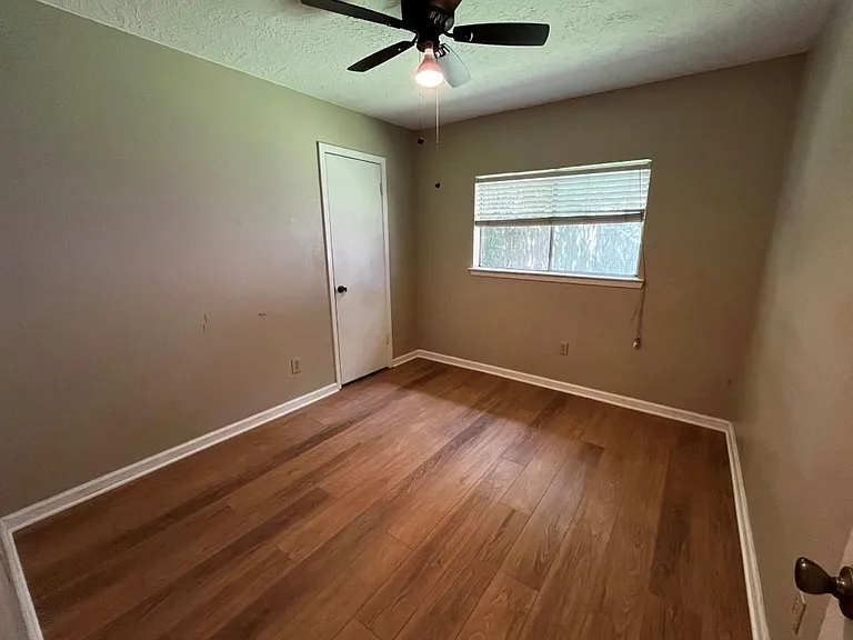 11011 Crenchrus Ct — Photo 3