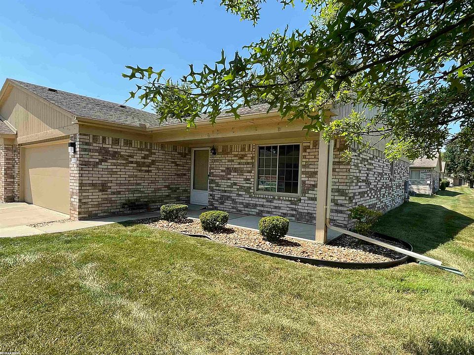 1st image of 41625 Berly Dr