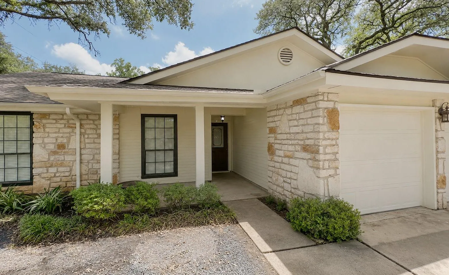 3 bed, 2.0 bath, 1651 sqft, $2,900 — Photo 3