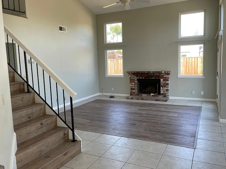523 Fuchsia Dr — Photo 7