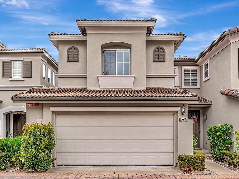 20 Trofello Ln — Photo 1