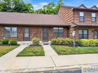 15 Quail Run, Jamesburg, NJ 08831