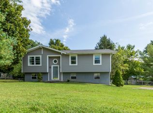 380 Hidden Valley Cir, Seymour, TN 37865