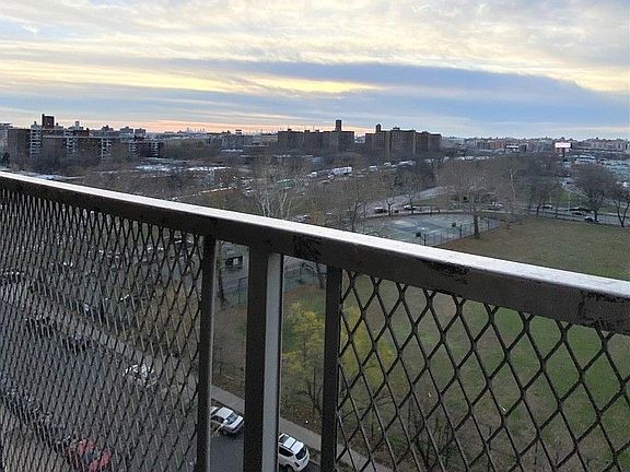 4th image of 1500 Noble Ave APT 10H