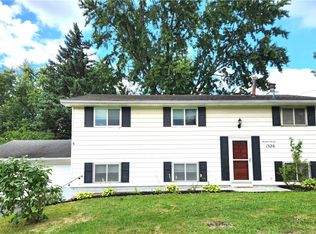 1320 Lehigh Station Rd, Henrietta, NY 14467