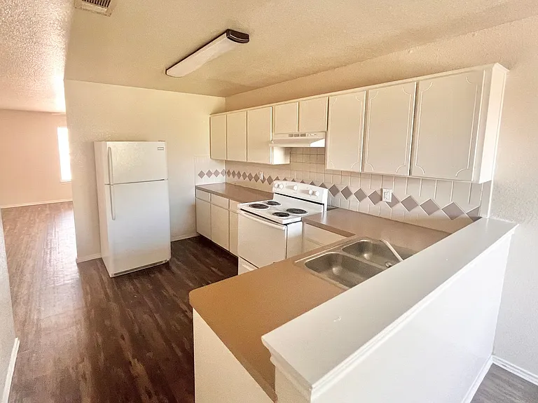 1312 Dugger Cir #C — Photo 4