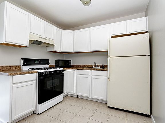 4th image of 4901 Harbor Beach Blvd #P-8