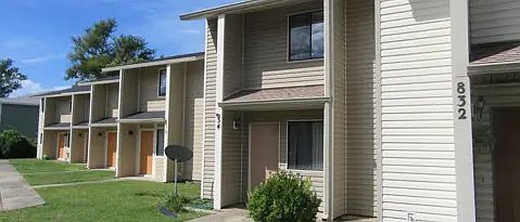 1st image of 834 West St