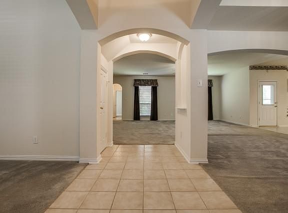 4th image of 2744 Creek Crossing Dr