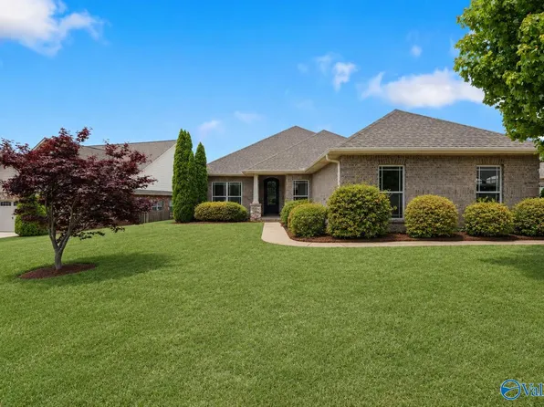 22 Cypress Grove Ln, Huntsville, AL 35824