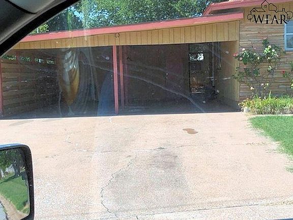 2nd image of 1706 Katherine Dr