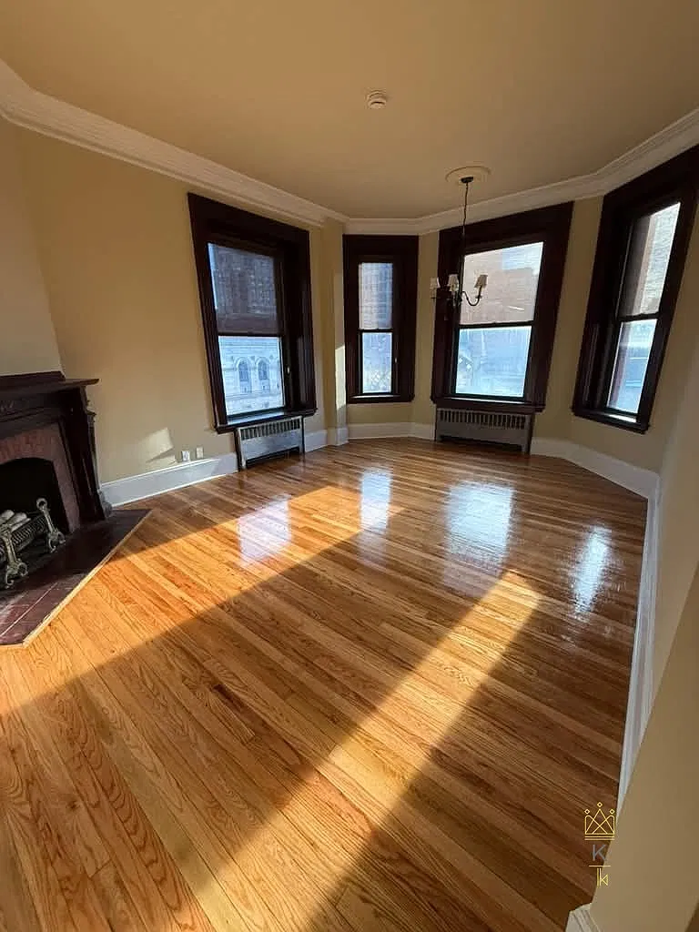 1 bed, 1.0 bath, $3,600 — Photo 3