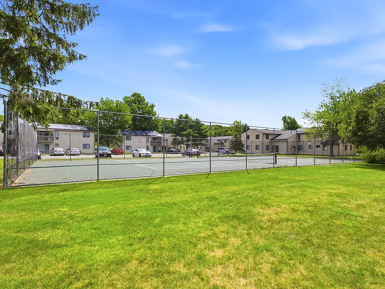 Hidden Brook Apartment Homes — Photo 35