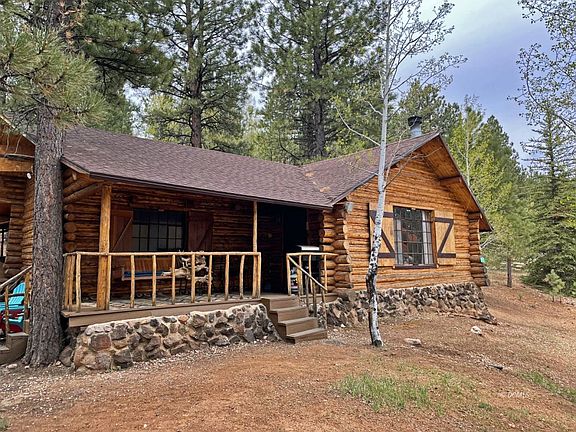 3rd image of 228 E Tommy Creek Rd