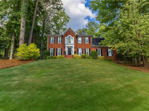 185 Highview Trce, Fayetteville, GA 30215