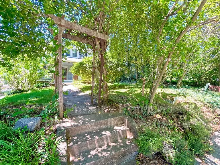 109 Forest Hill Dr — Photo 28