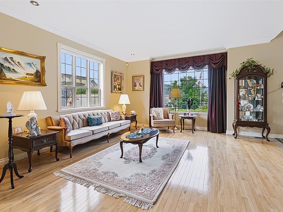 4th image of 102 Westview Dr