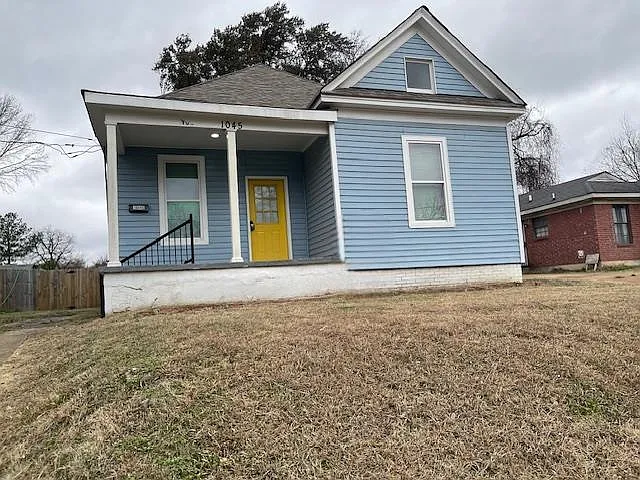 1045 Ayers St — Photo 1