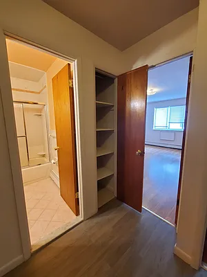Rented by Mega Homes Realty INC | media 10