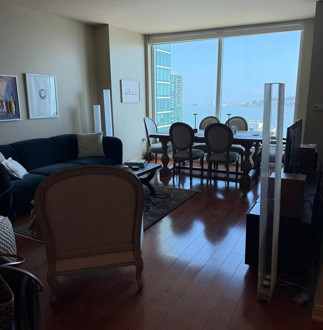 1 bed, 1.0 bath, 837 sqft, $6,800 — Photo 3