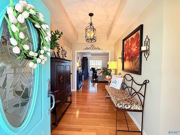 2nd image of 154 Lake Ridge Ln