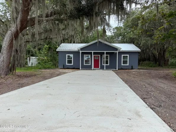 656 Ridge Rd, Darien, GA 31305