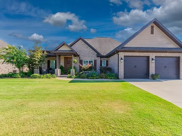 127 Ashbey Cir, Muscle Shoals, AL 35661