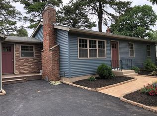 30 Larch Dr, Coventry, RI 02816