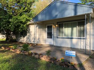 3530 SW Mayo Ave, Topeka, KS 66611