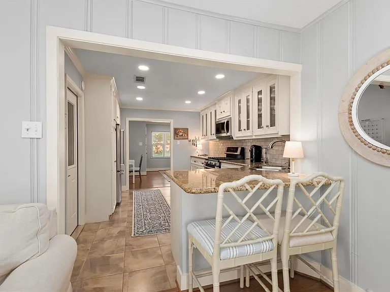 2023 Woodcrest Dr — Photo 13