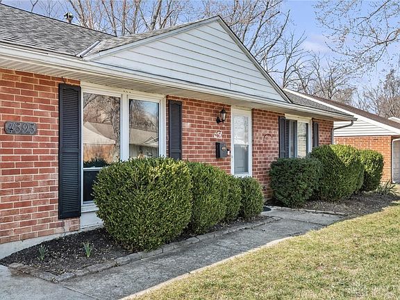 4th image of 4393 Hillcrest Dr