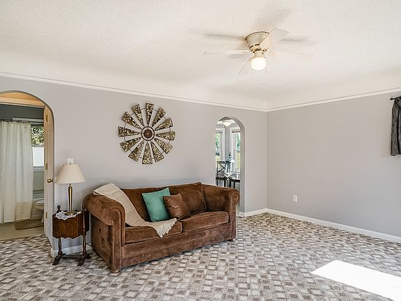 2nd image of 4406 Fox Ct
